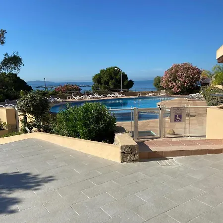 Διαμέρισμα F2 Vue Dans Avec Piscine