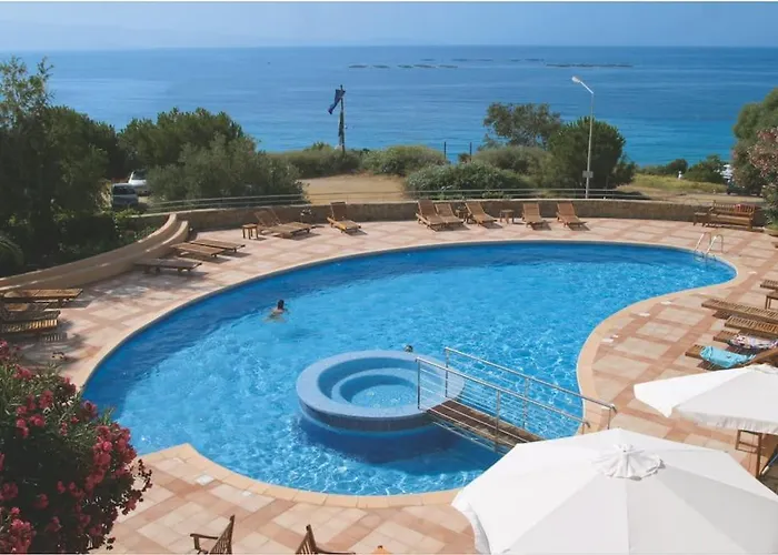 Appartement F2 Vue Dans Résidence Avec Piscine