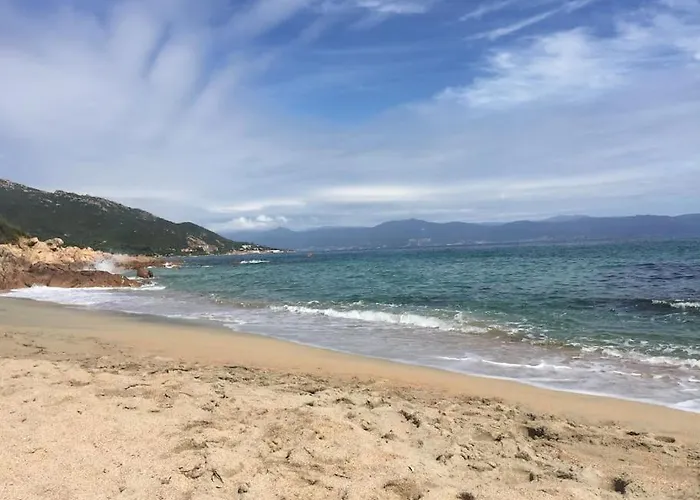 F2 Vue Dans Résidence Avec Piscine * Ajaccio (Corsica)